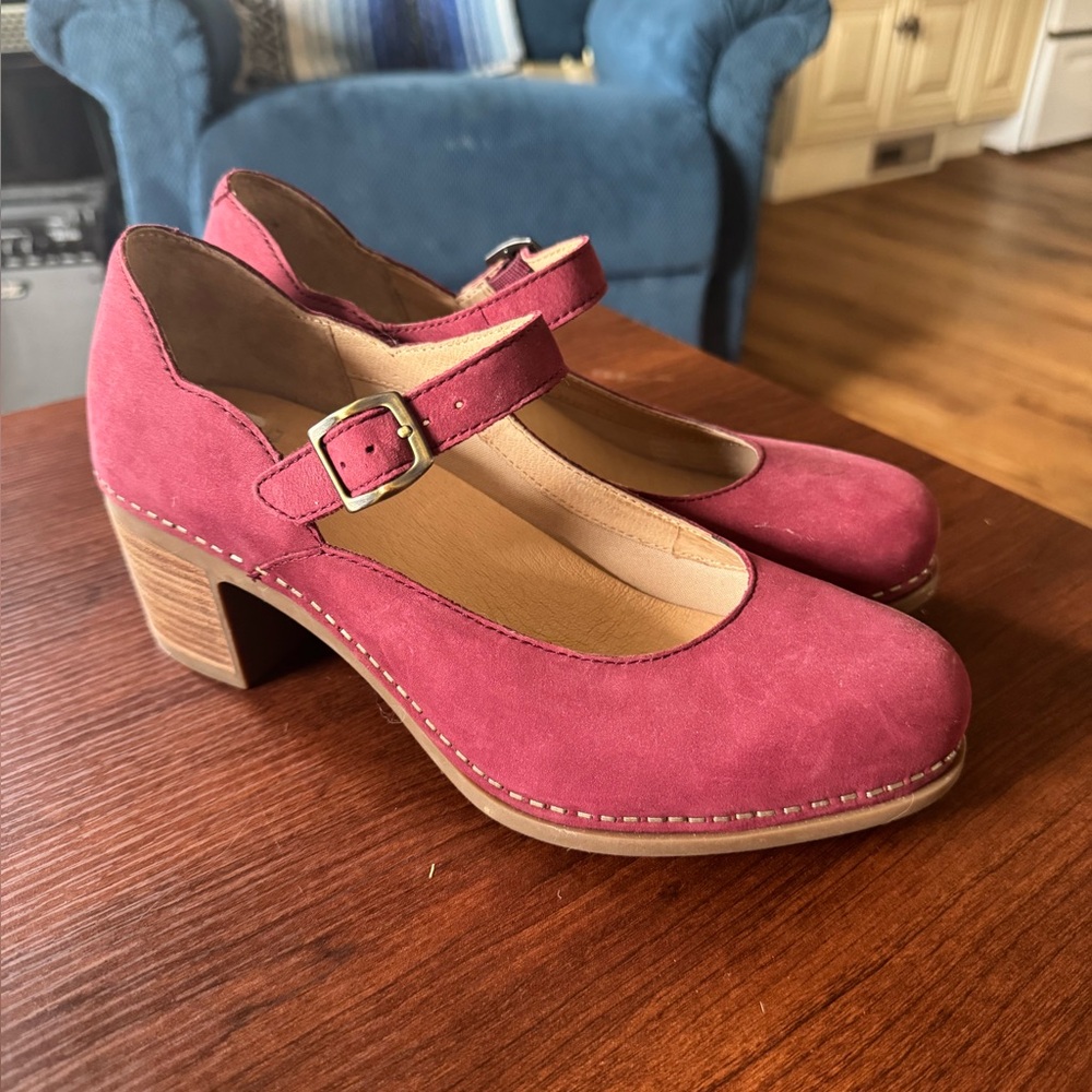 DANSKO HARLO MARY JANE PUMP IN PURPLE NUBUCK LEATHER 38